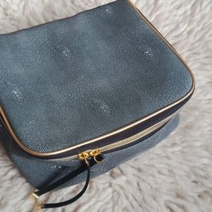 Estee Lauder cosmetic case